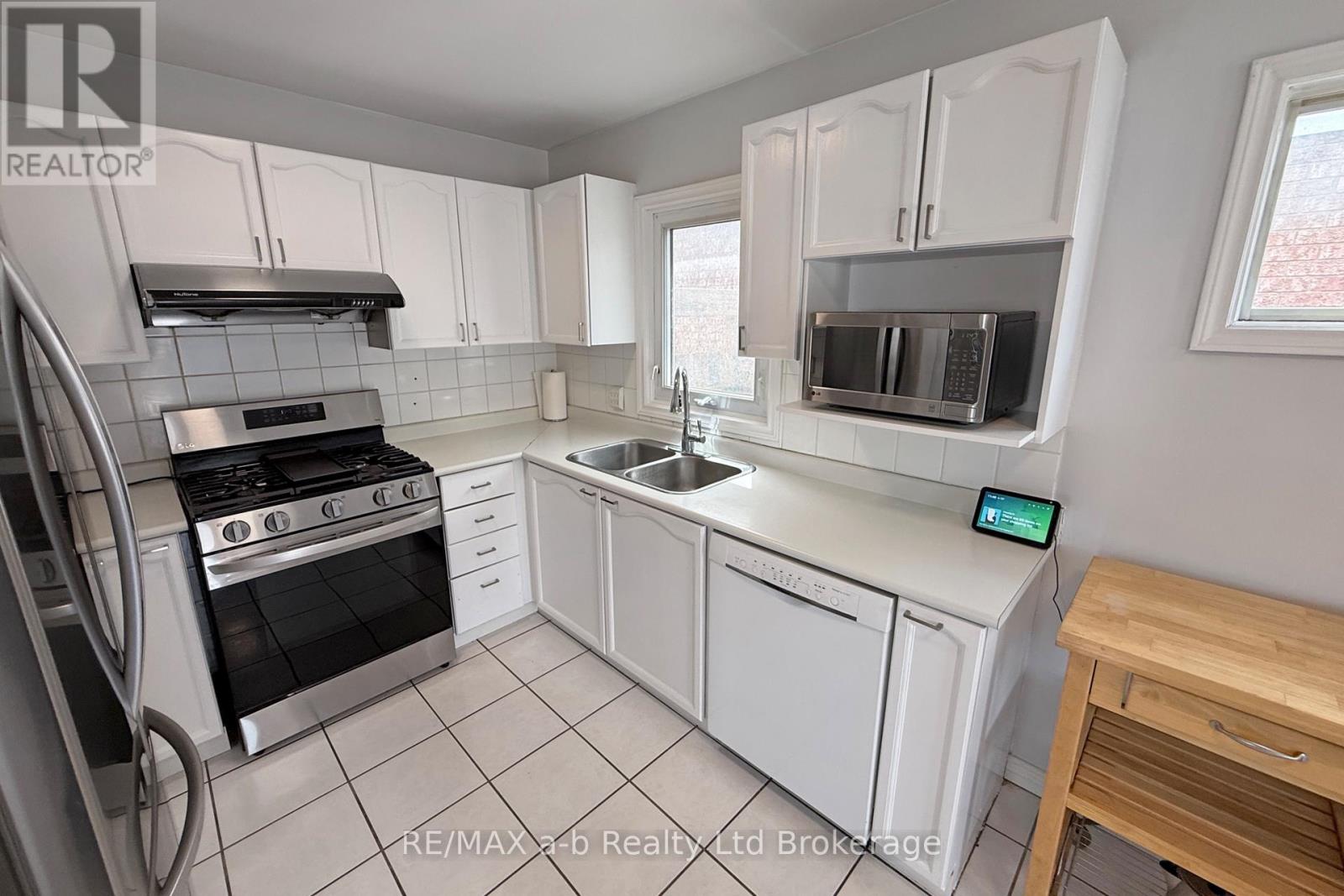 169 Diefenbaker Drive, Woodstock, Ontario  N4S 8V7 - Photo 17 - X13165448