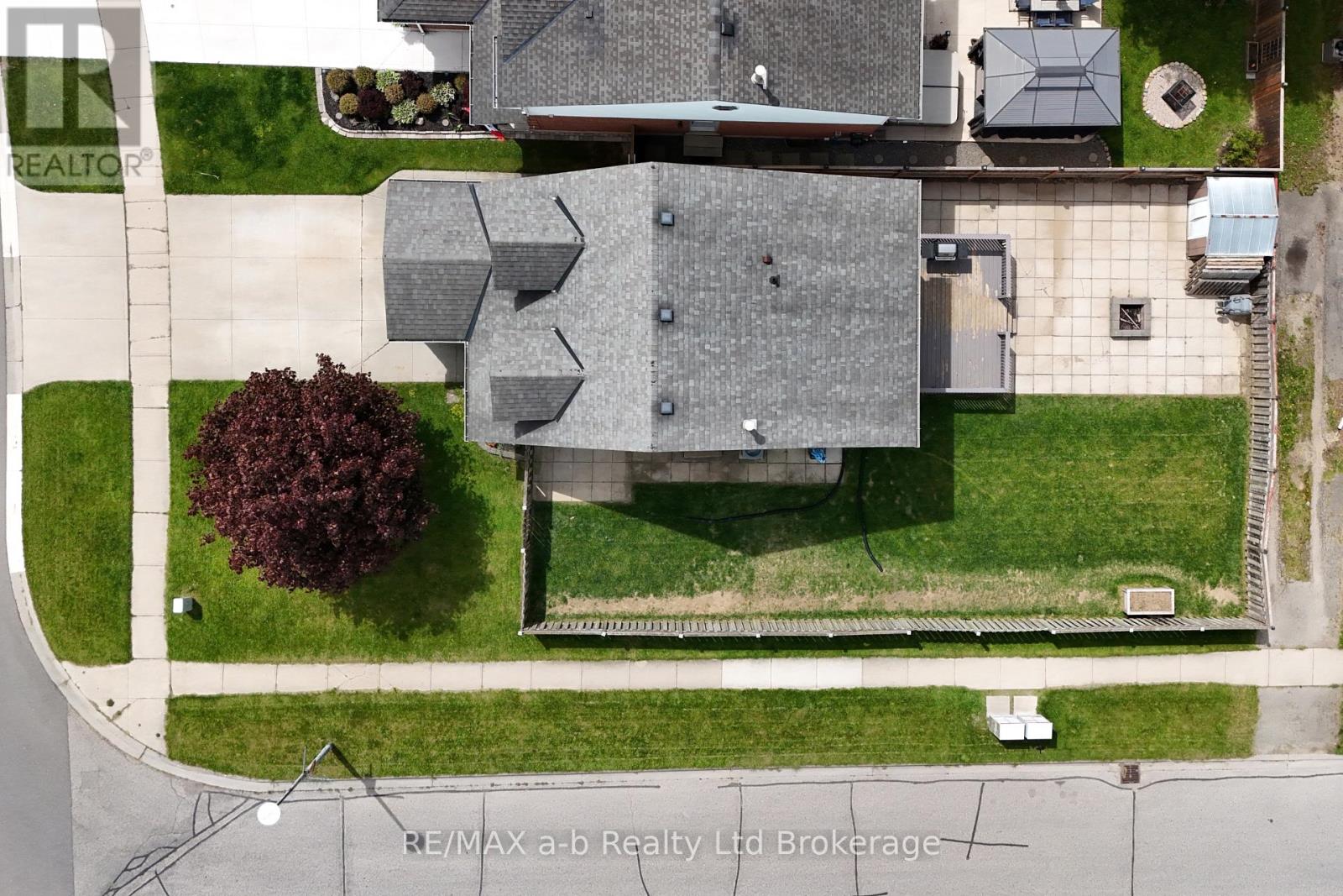169 Diefenbaker Drive, Woodstock, Ontario  N4S 8V7 - Photo 4 - X13165448