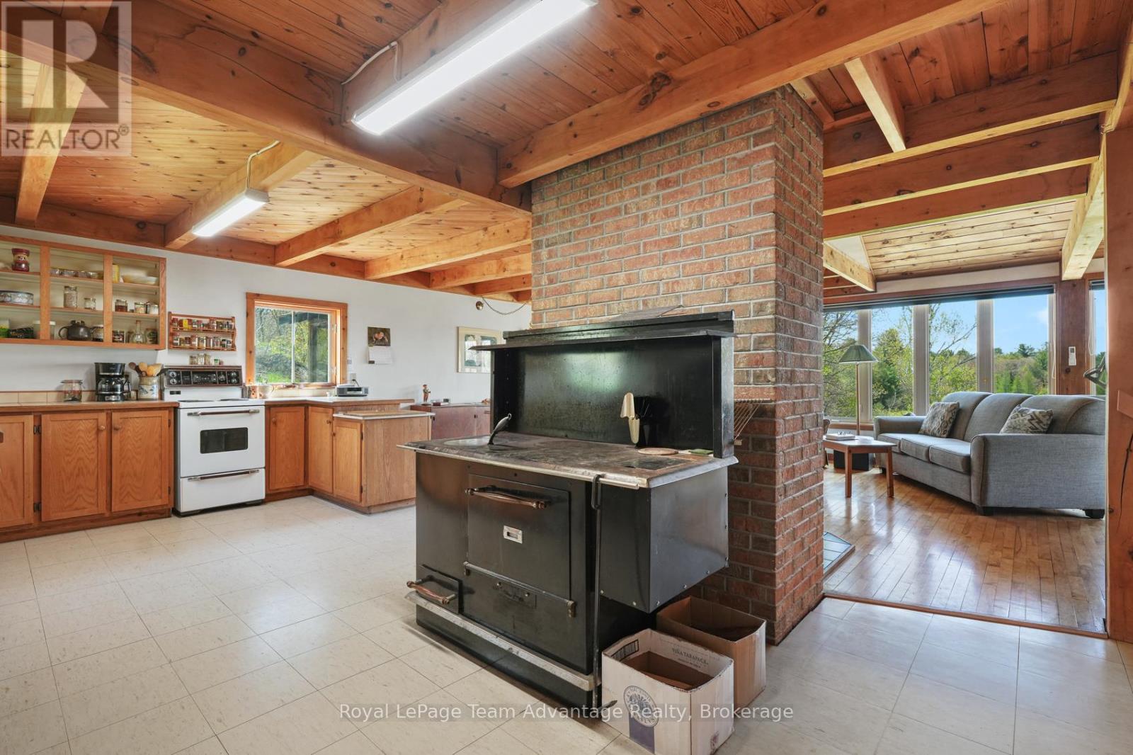 315 Lorimer Lake Road, Mcdougall, Ontario  P2A 2W7 - Photo 10 - X13166068