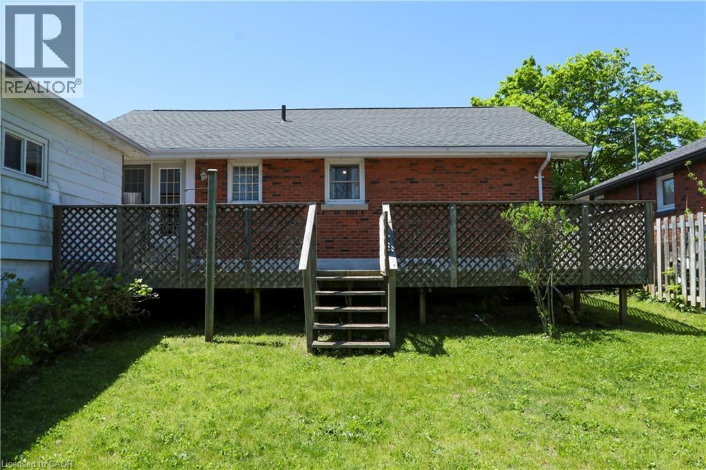 15 Richard Avenue, Simcoe, Ontario  N3Y 3J1 - Photo 3 - 40832910