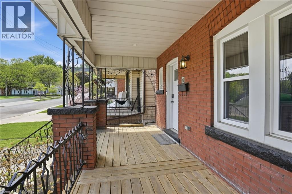 38 Norway Avenue, Hamilton, Ontario  L8M 2V7 - Photo 3 - 40830893