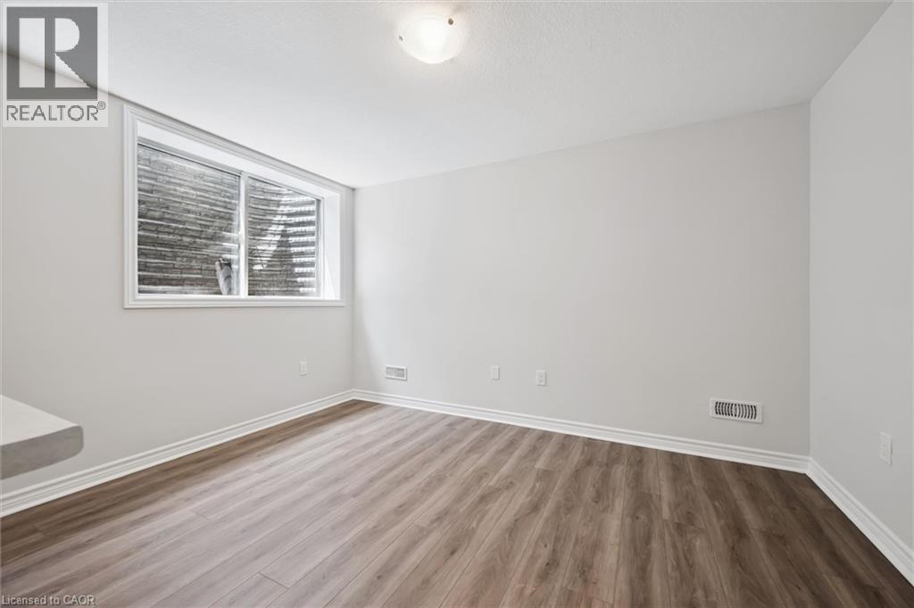 465 Garafraxa Street W Unit# 4, Fergus, Ontario  N1M 1C6 - Photo 13 - 40833019