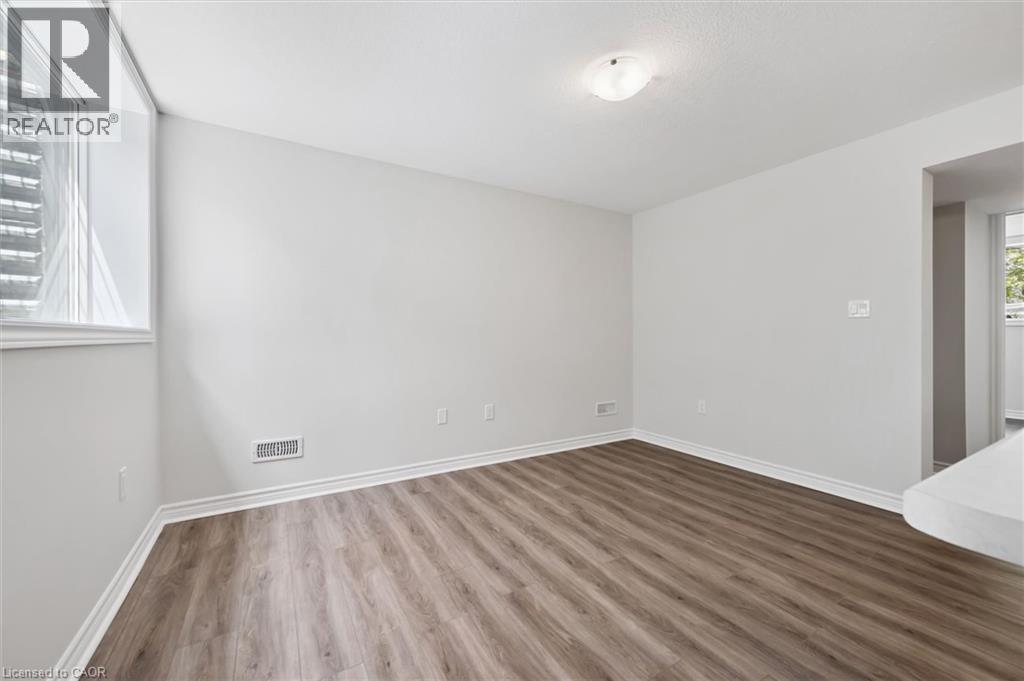 465 Garafraxa Street W Unit# 4, Fergus, Ontario  N1M 1C6 - Photo 14 - 40833019