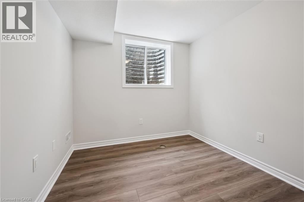 465 Garafraxa Street W Unit# 4, Fergus, Ontario  N1M 1C6 - Photo 17 - 40833019