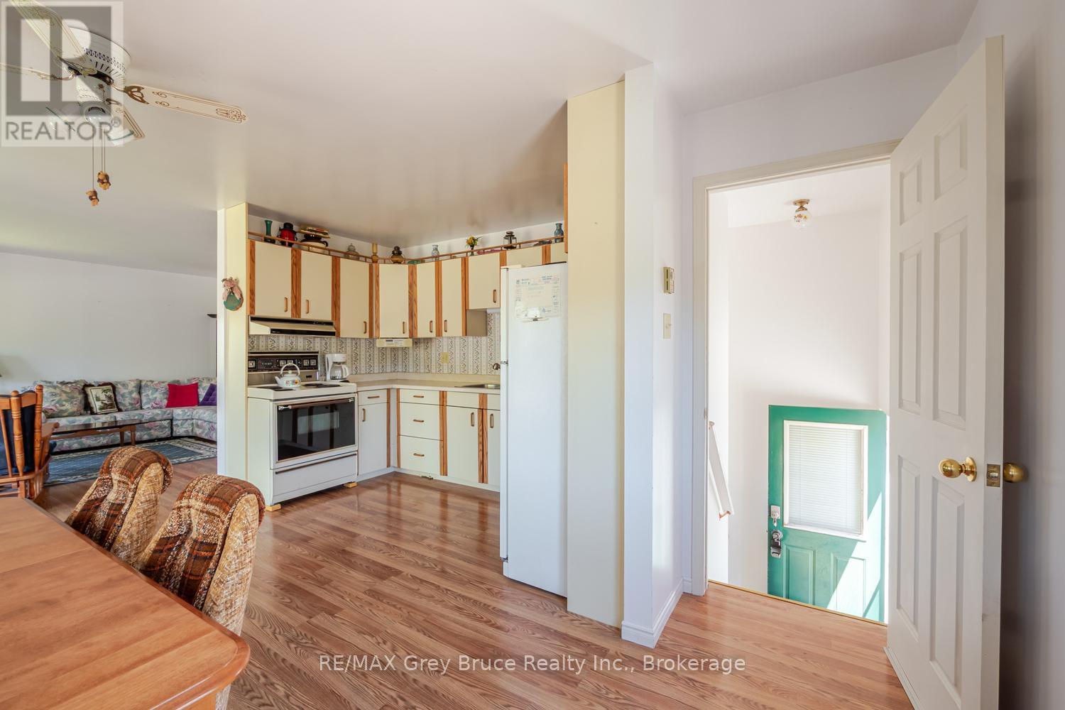 94 Maple Drive, Northern Bruce Peninsula, Ontario  N0H 1Z0 - Photo 10 - X13167246