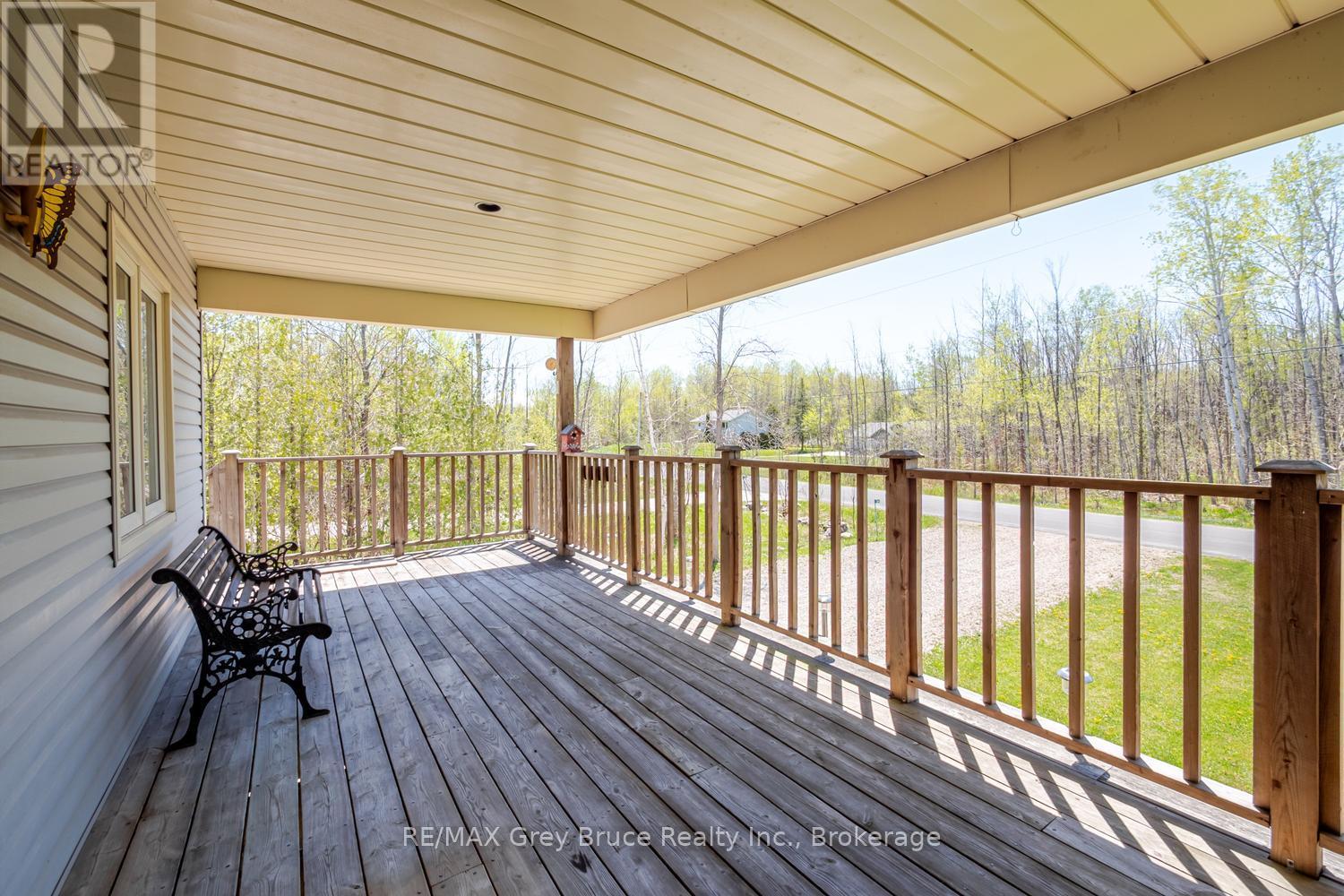 94 Maple Drive, Northern Bruce Peninsula, Ontario  N0H 1Z0 - Photo 7 - X13167246