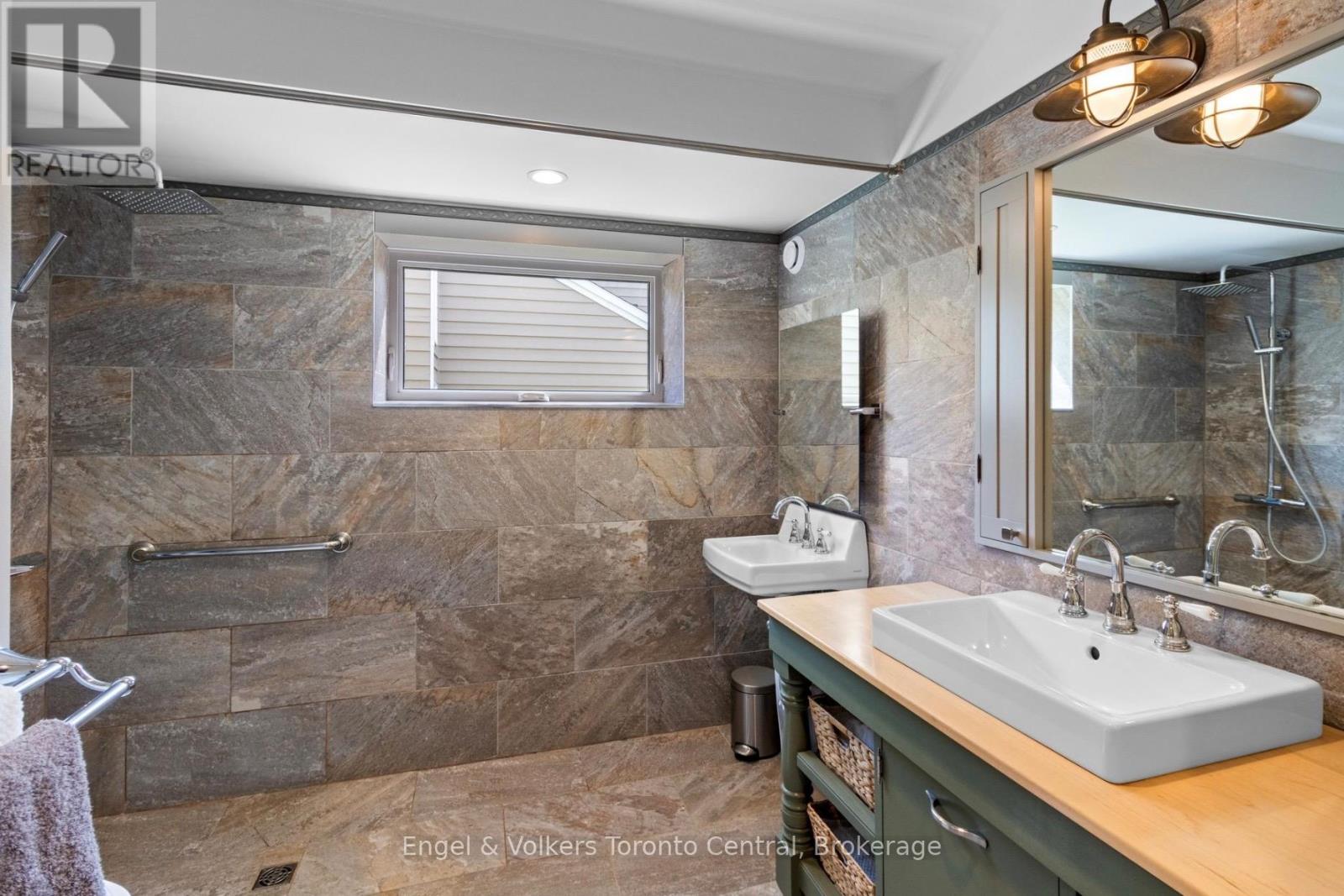 154 Blue Mountain Drive, Blue Mountains, Ontario  L9Y 0K9 - Photo 15 - X13167540