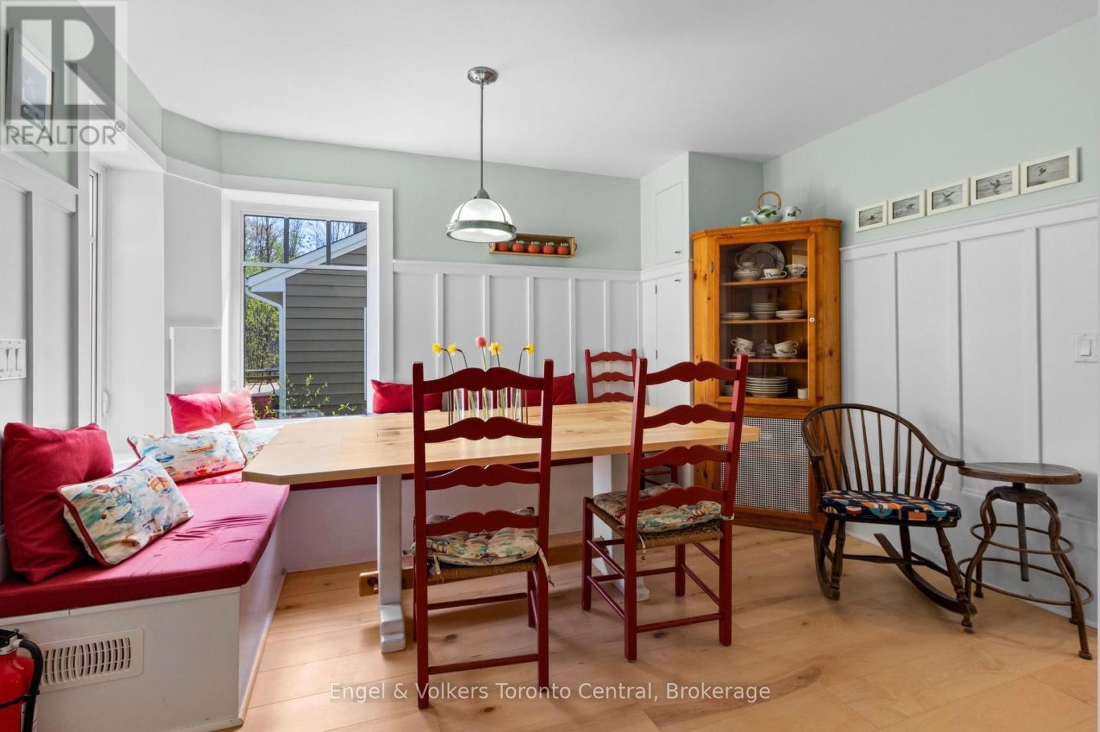 154 Blue Mountain Drive, Blue Mountains, Ontario  L9Y 0K9 - Photo 7 - X13167540
