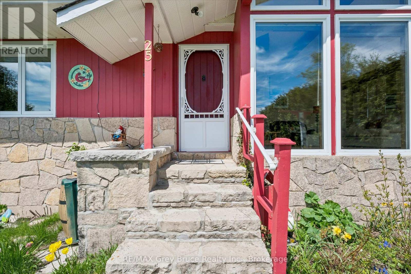 25 Shoreline Drive, Northern Bruce Peninsula, Ontario  N0H 1Z0 - Photo 30 - X13167544