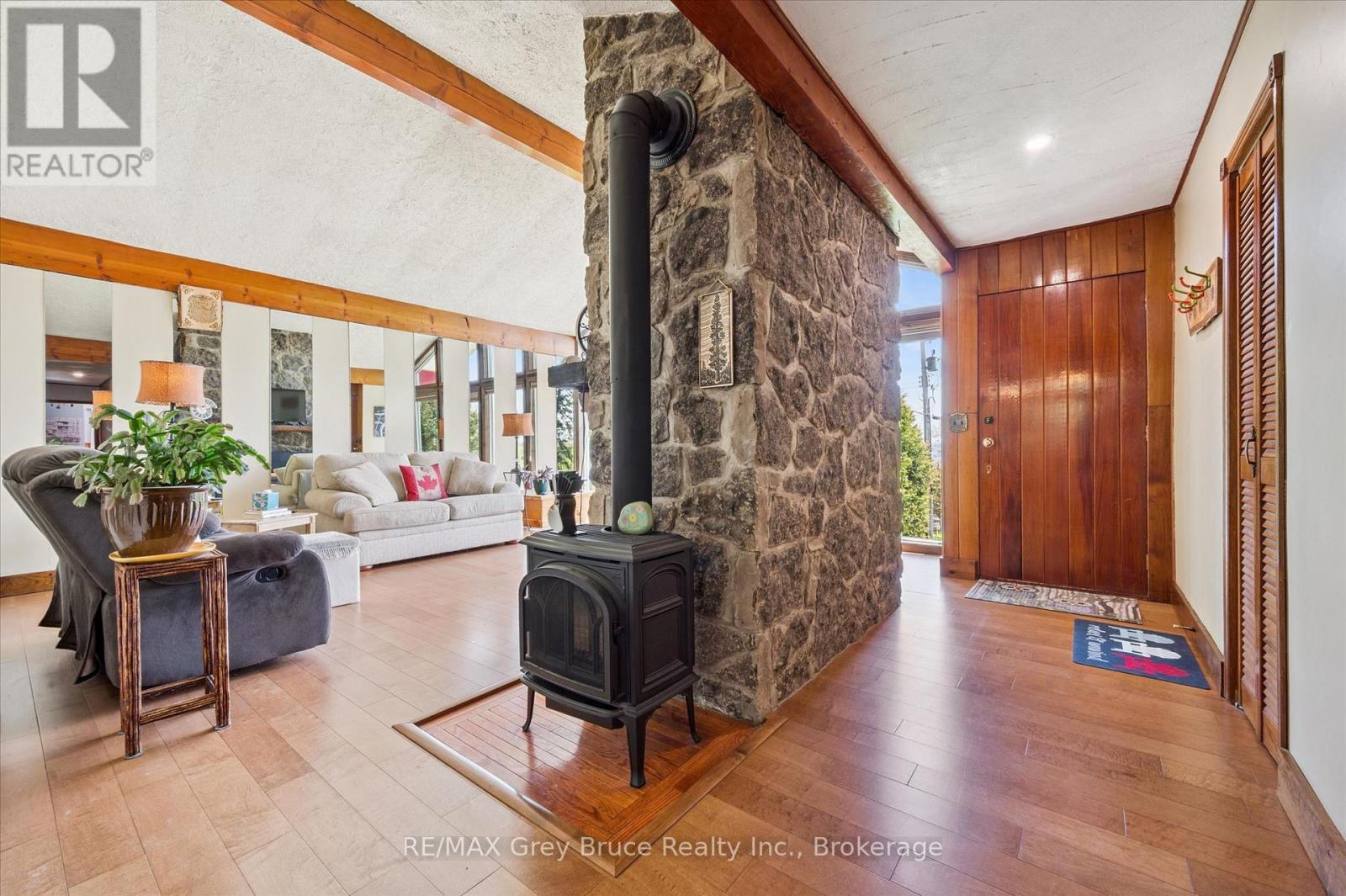 25 Shoreline Drive, Northern Bruce Peninsula, Ontario  N0H 1Z0 - Photo 6 - X13167544