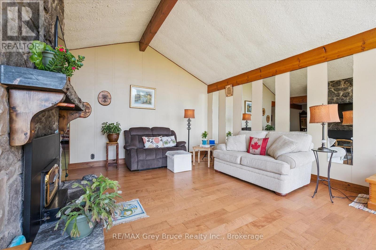 25 Shoreline Drive, Northern Bruce Peninsula, Ontario  N0H 1Z0 - Photo 7 - X13167544