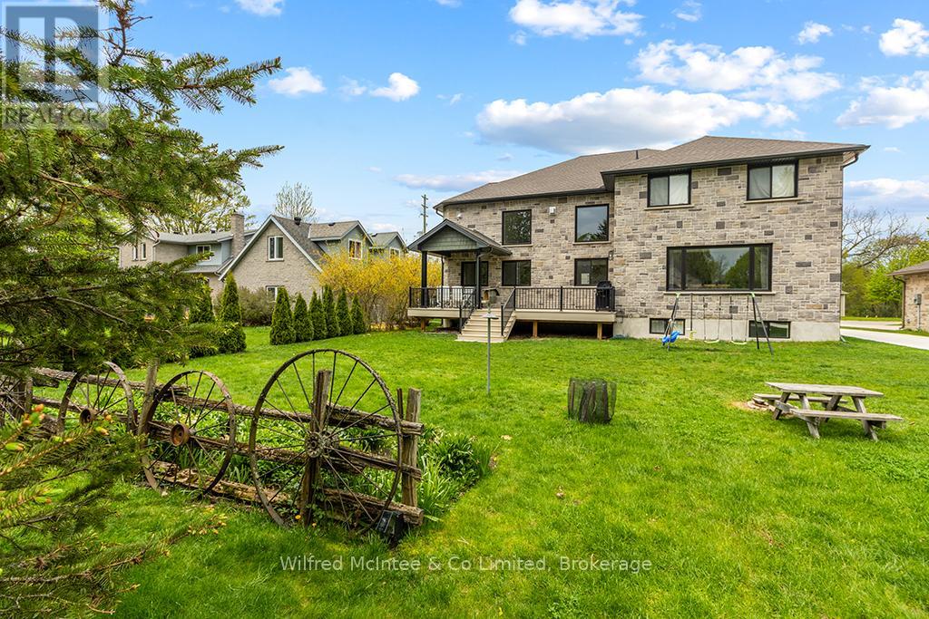 72 Victoria Street S, Saugeen Shores, Ontario  N0H 2L0 - Photo 5 - X13167548