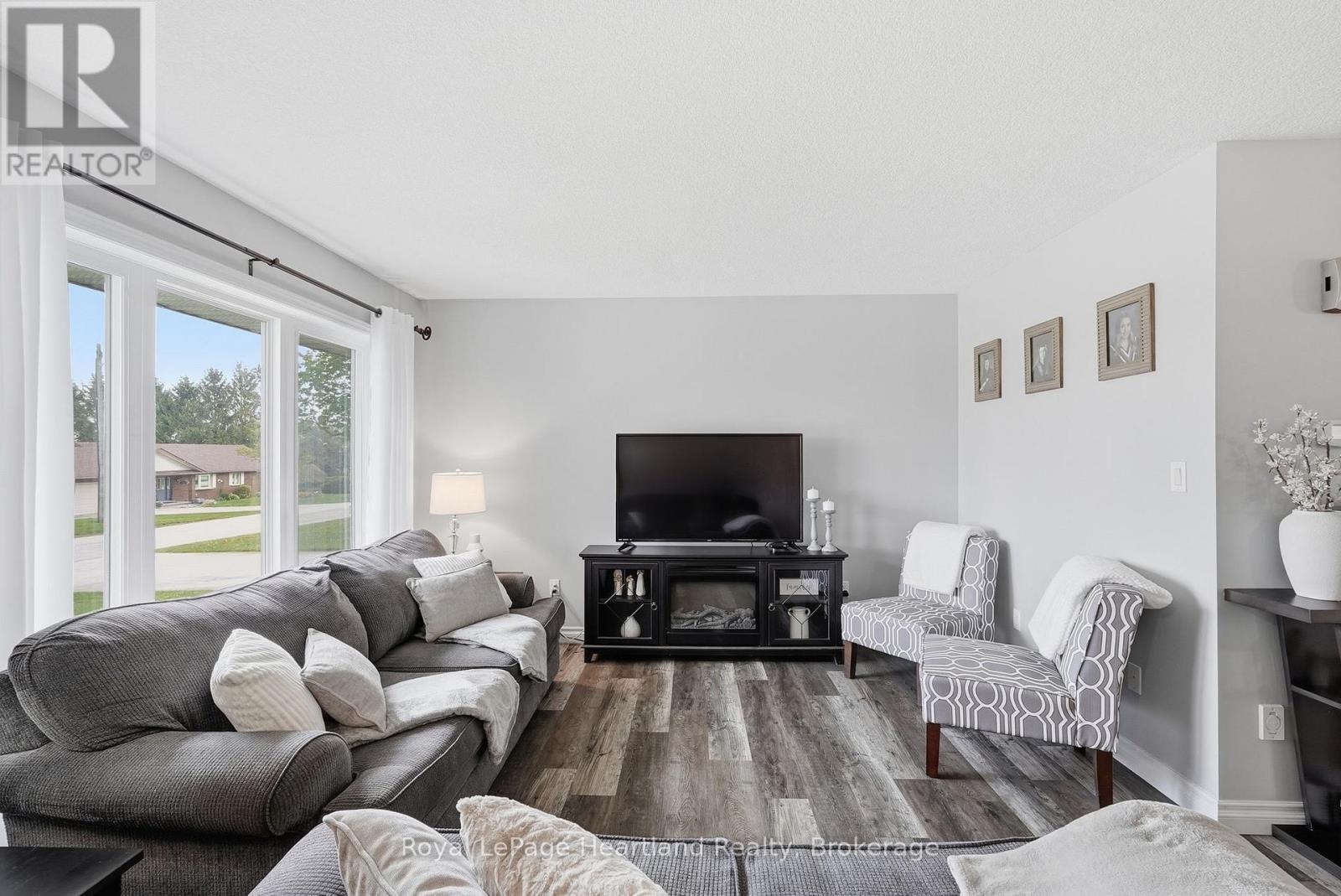 17 Brown Street N, Minto, Ontario  N0G 1M0 - Photo 12 - X13167826