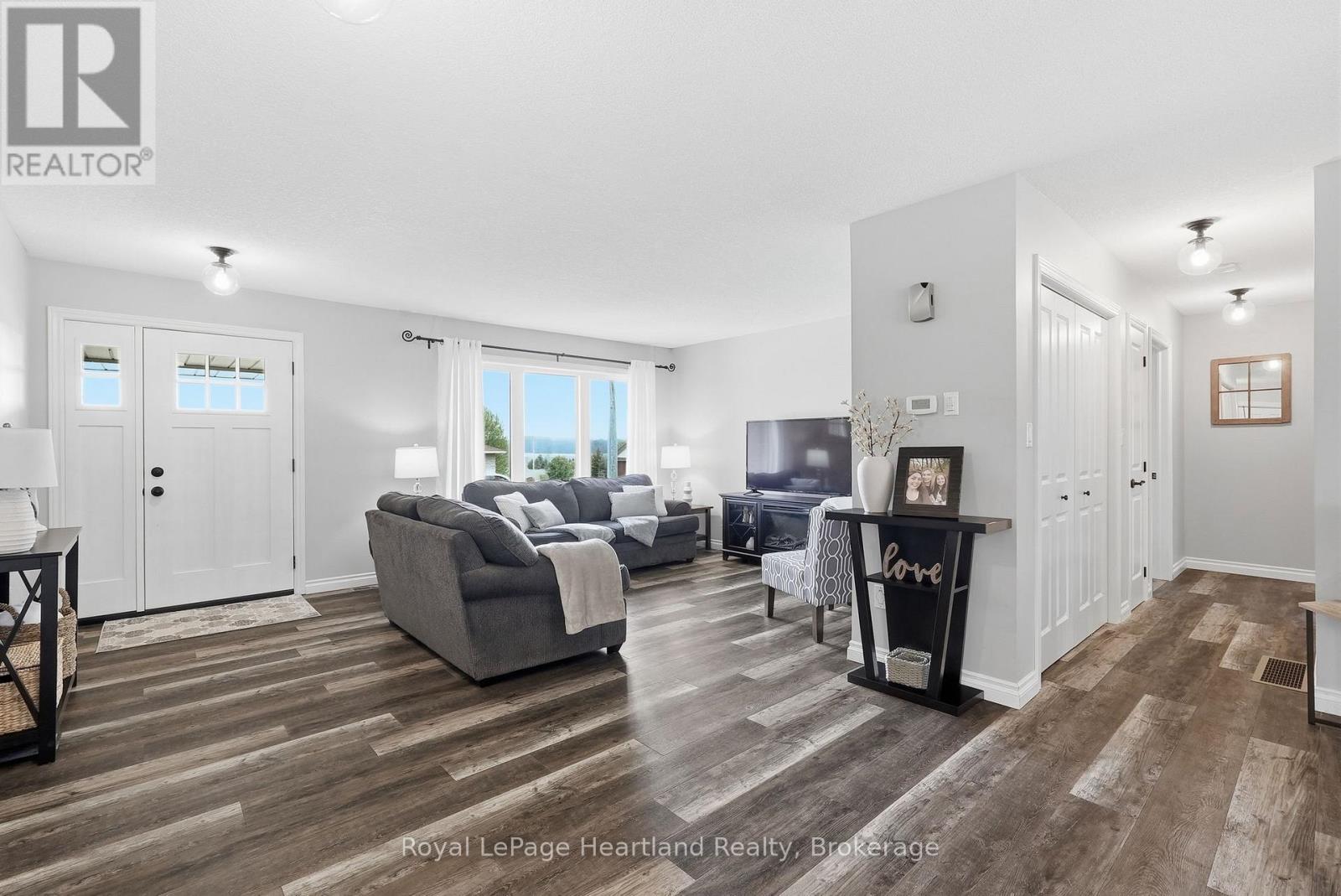17 Brown Street N, Minto, Ontario  N0G 1M0 - Photo 14 - X13167826