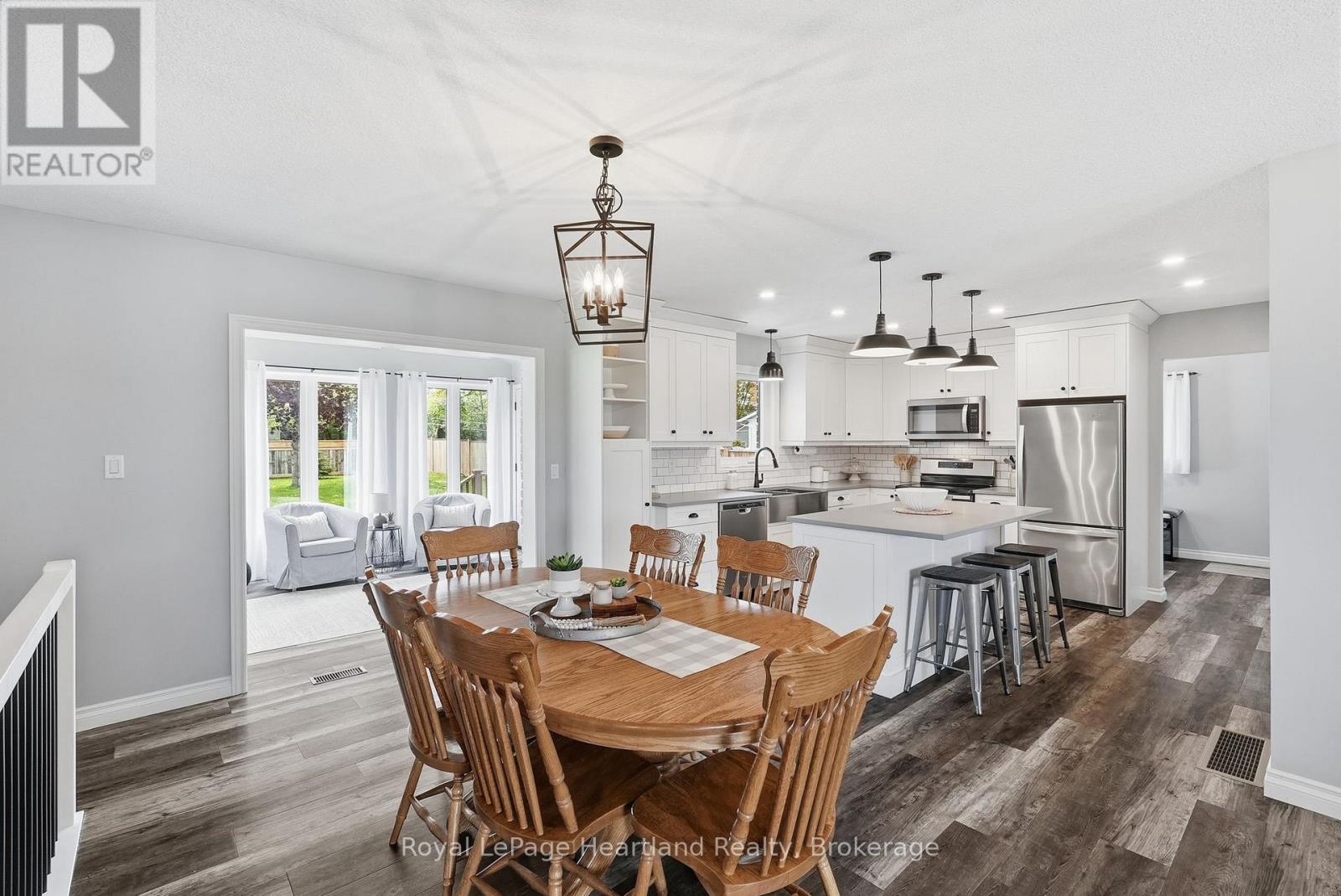 17 Brown Street N, Minto, Ontario  N0G 1M0 - Photo 15 - X13167826
