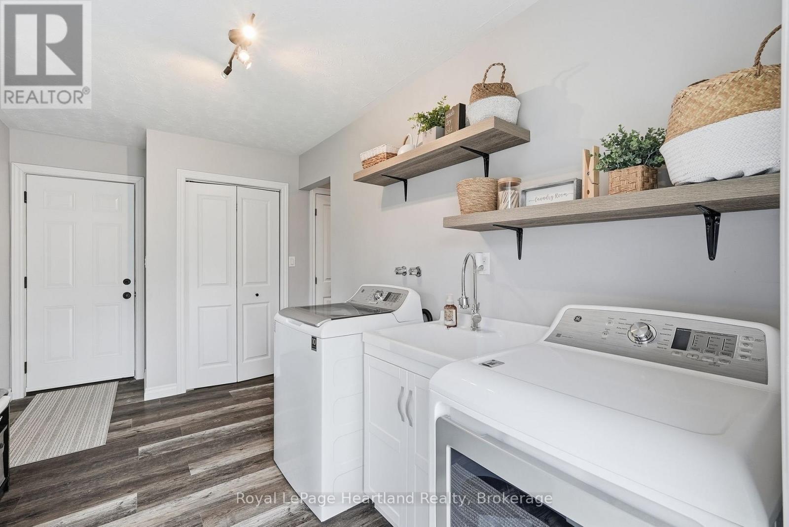 17 Brown Street N, Minto, Ontario  N0G 1M0 - Photo 23 - X13167826