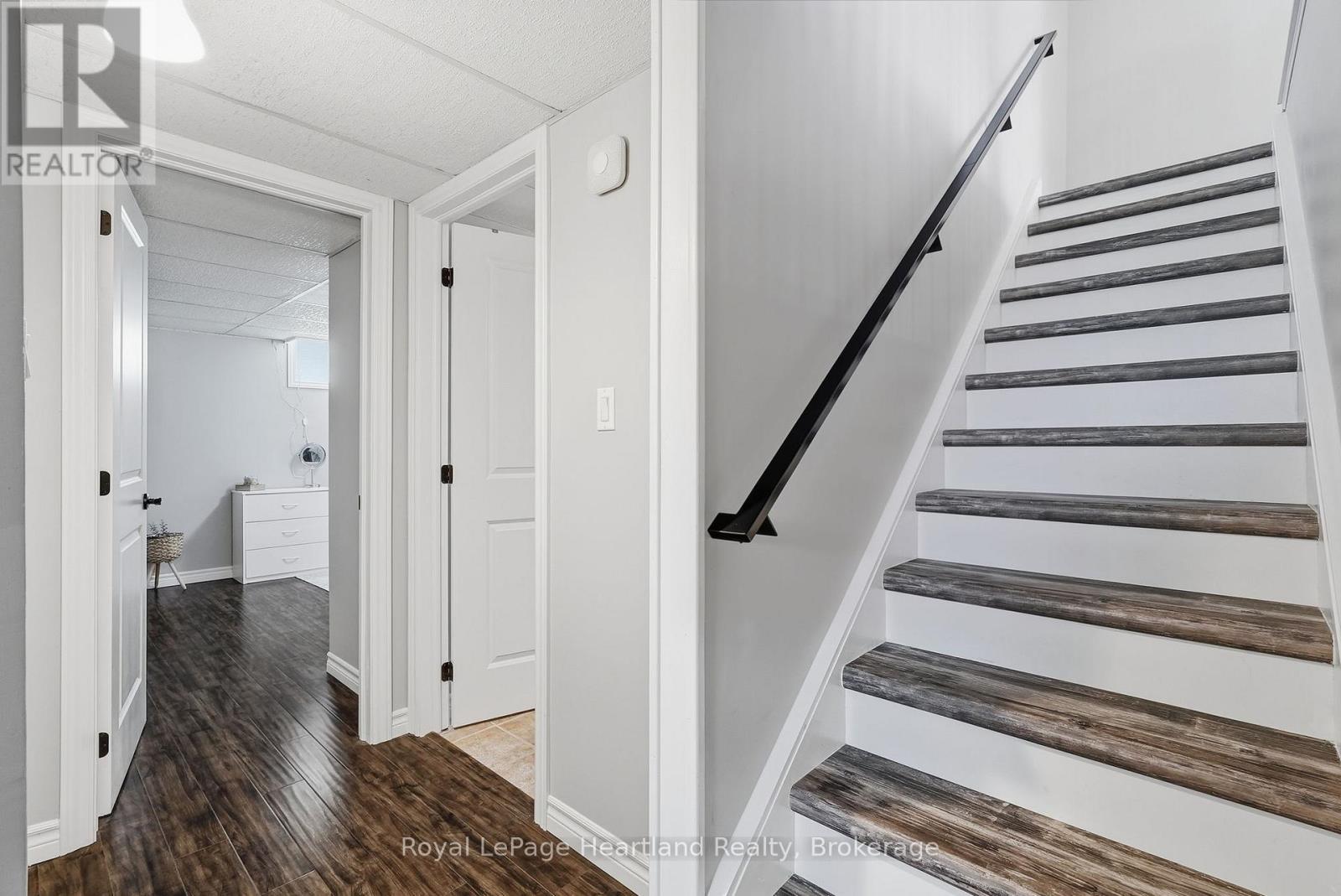 17 Brown Street N, Minto, Ontario  N0G 1M0 - Photo 33 - X13167826