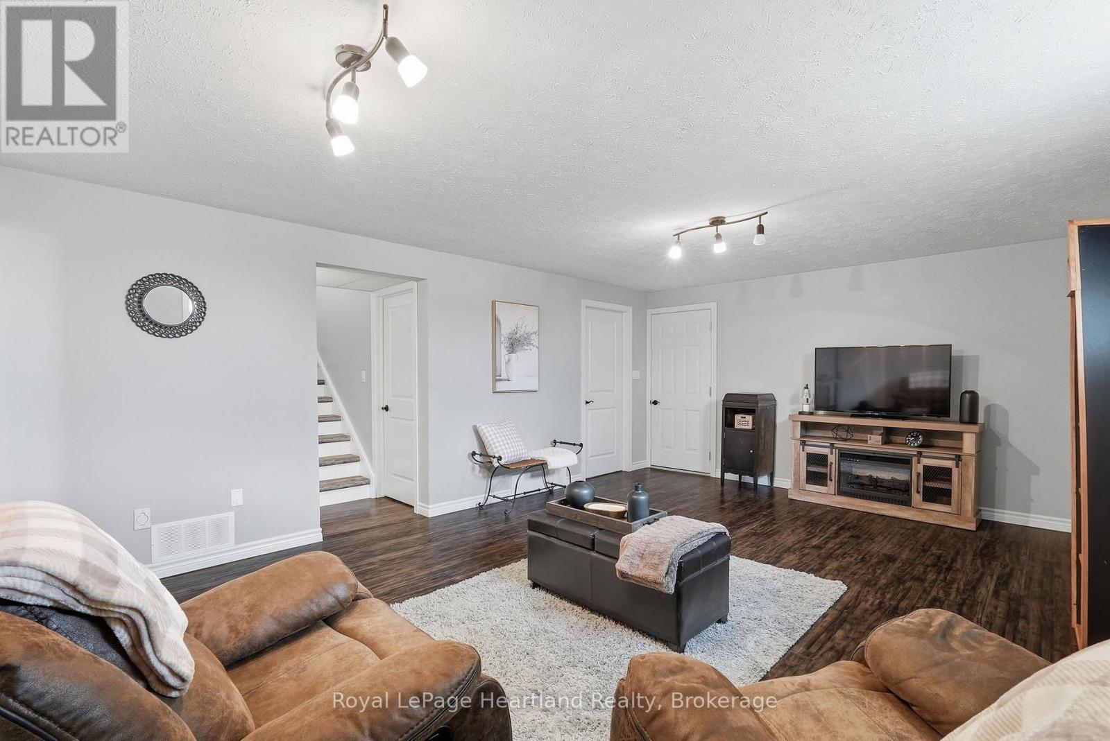 17 Brown Street N, Minto, Ontario  N0G 1M0 - Photo 35 - X13167826