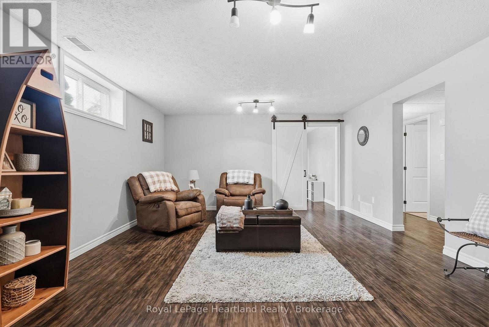 17 Brown Street N, Minto, Ontario  N0G 1M0 - Photo 36 - X13167826