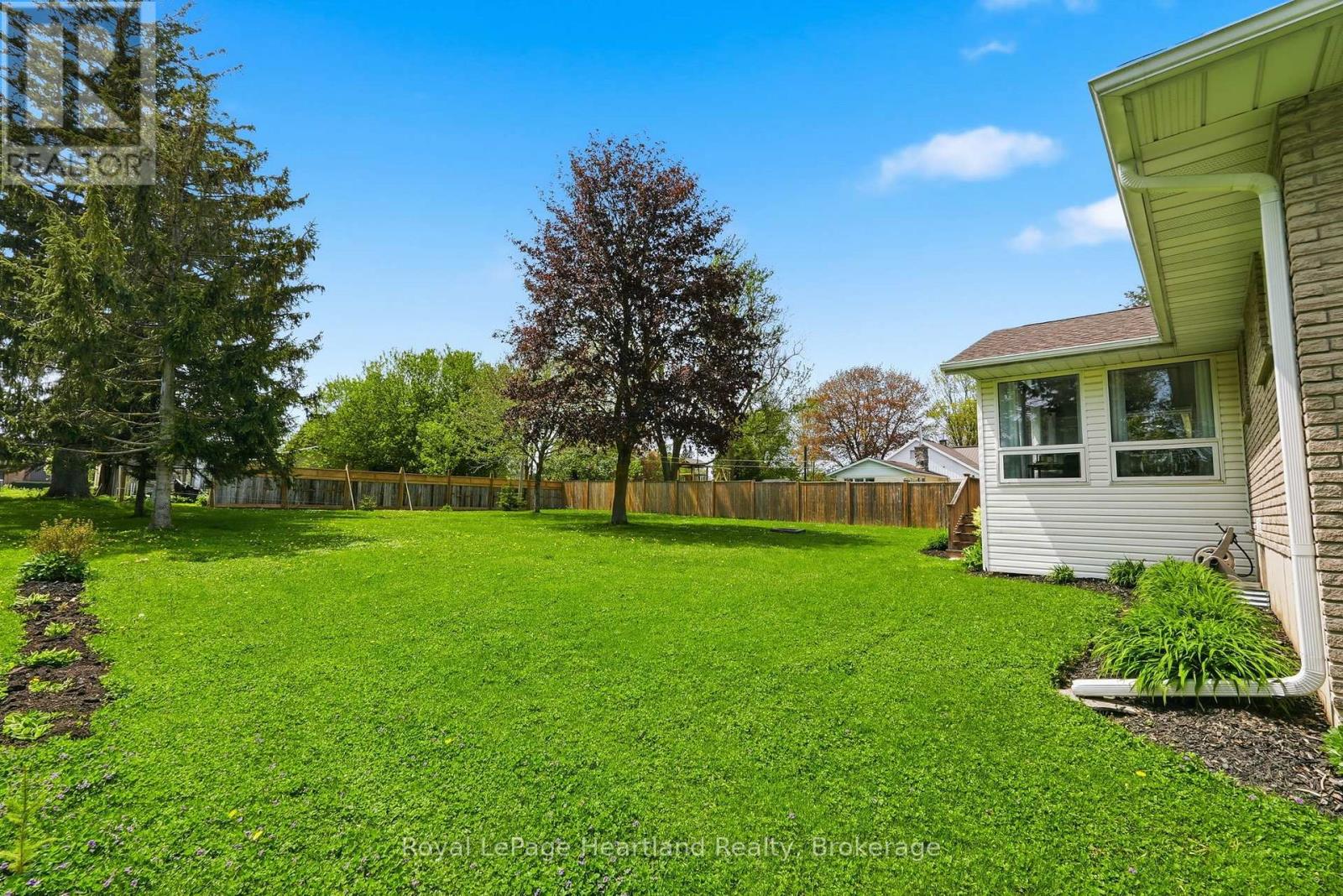 17 Brown Street N, Minto, Ontario  N0G 1M0 - Photo 45 - X13167826