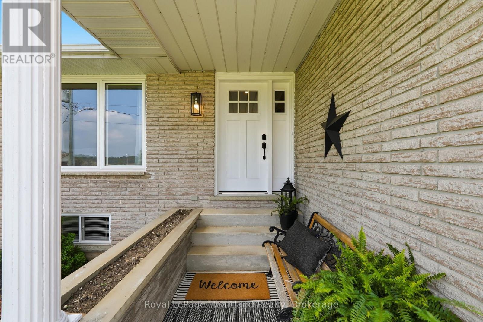 17 Brown Street N, Minto, Ontario  N0G 1M0 - Photo 8 - X13167826
