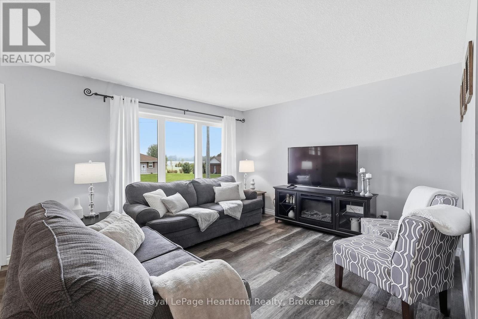 17 Brown Street N, Minto, Ontario  N0G 1M0 - Photo 9 - X13167826