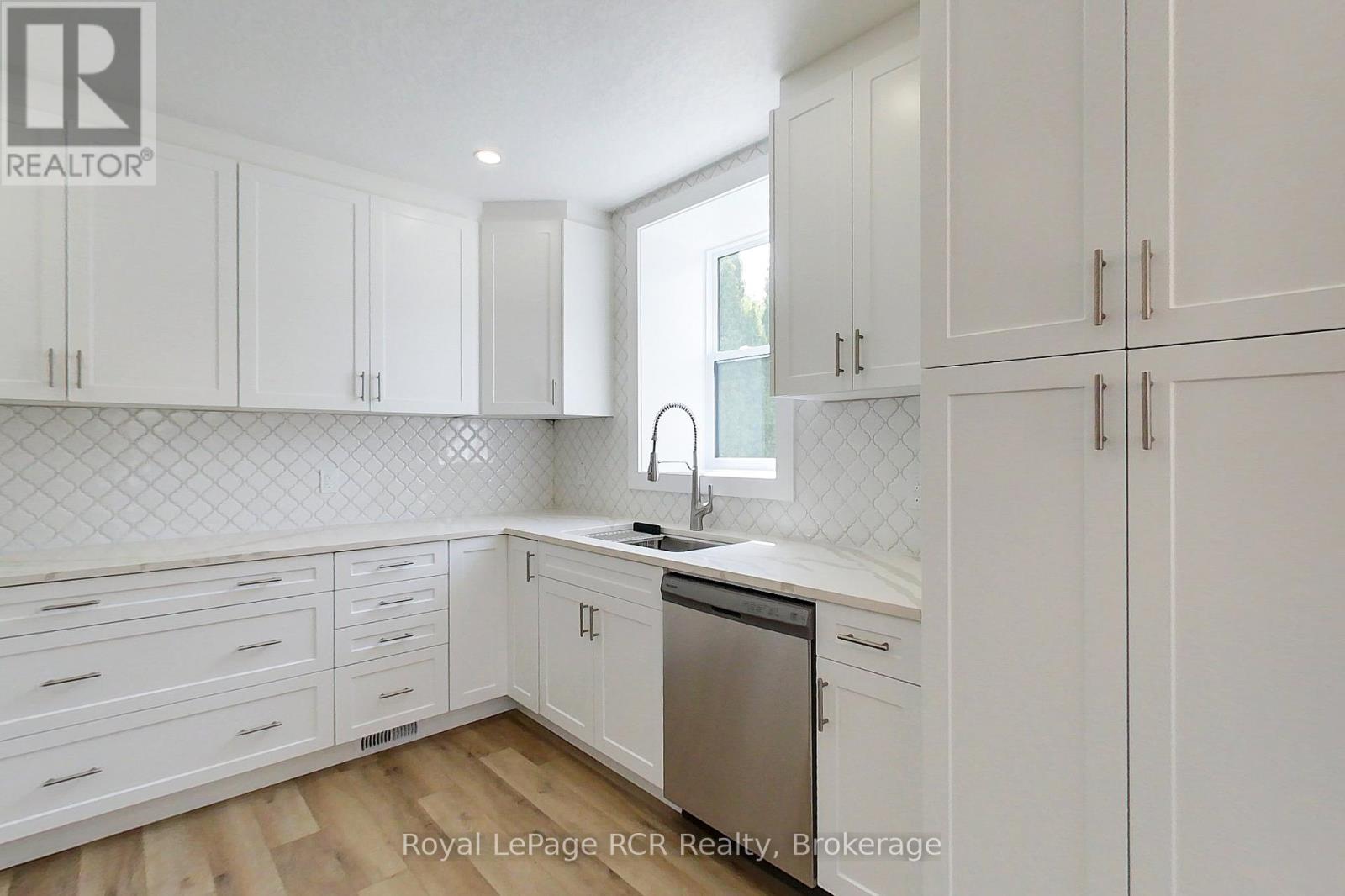 563 7th Avenue, Hanover, Ontario  N4N 2J8 - Photo 13 - X13168418