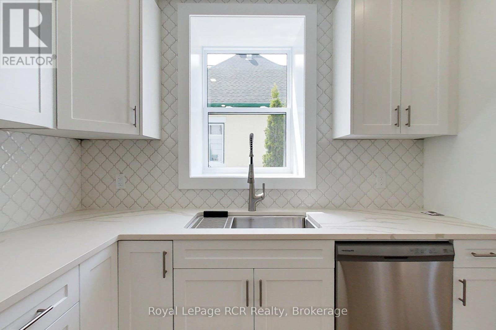 563 7th Avenue, Hanover, Ontario  N4N 2J8 - Photo 14 - X13168418
