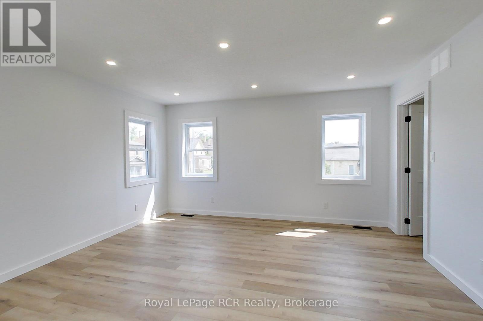 563 7th Avenue, Hanover, Ontario  N4N 2J8 - Photo 30 - X13168418