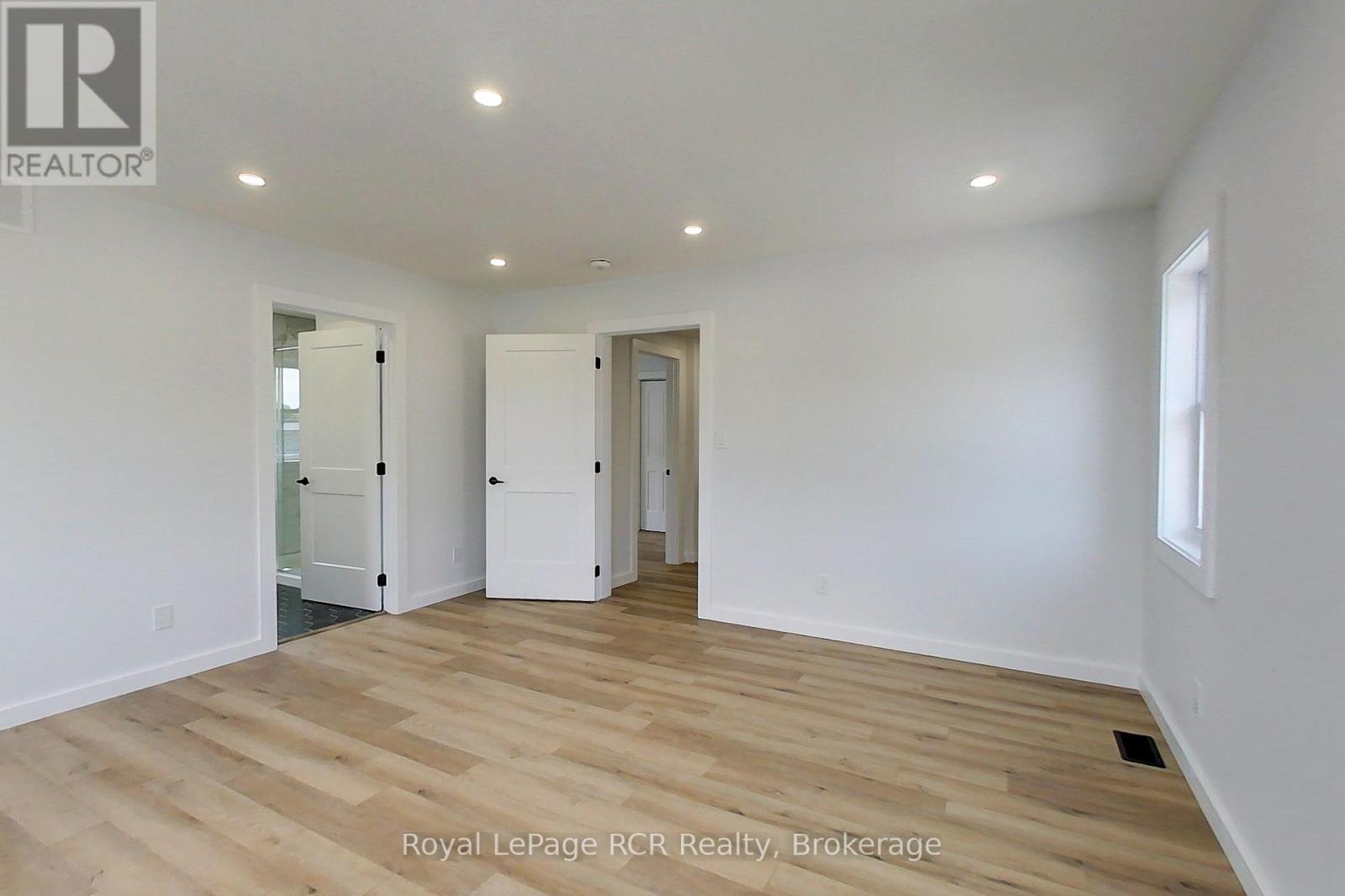 563 7th Avenue, Hanover, Ontario  N4N 2J8 - Photo 32 - X13168418