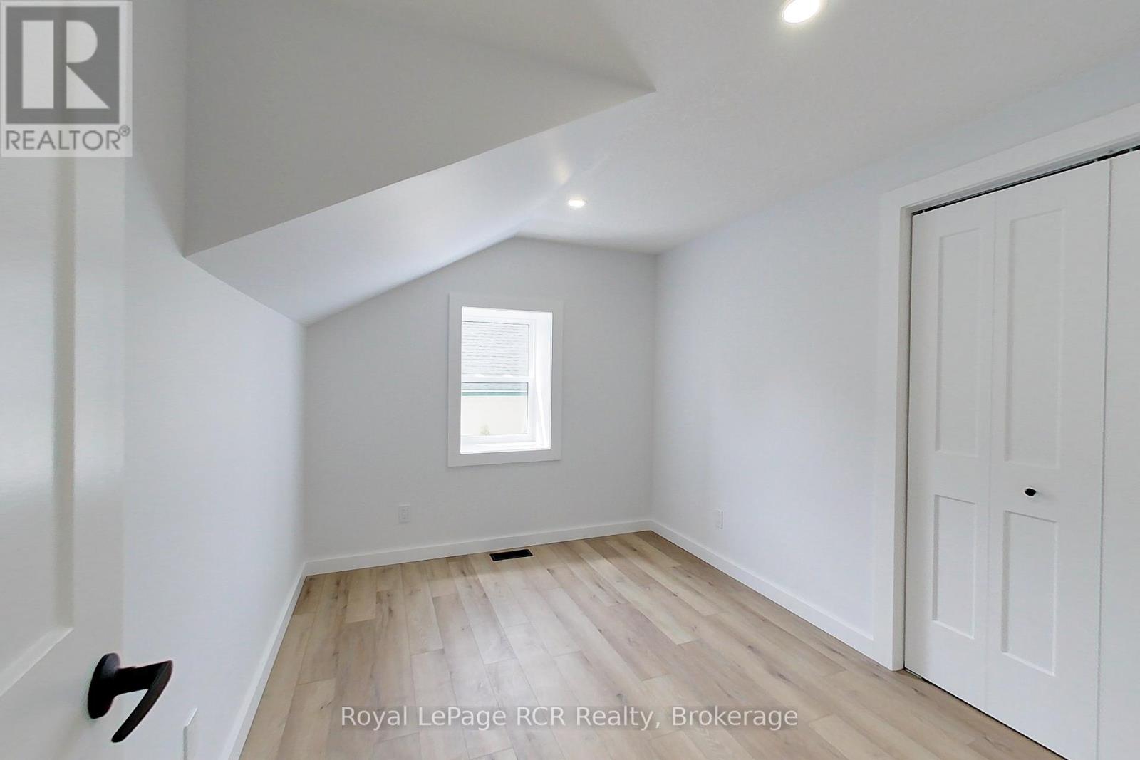 563 7th Avenue, Hanover, Ontario  N4N 2J8 - Photo 36 - X13168418