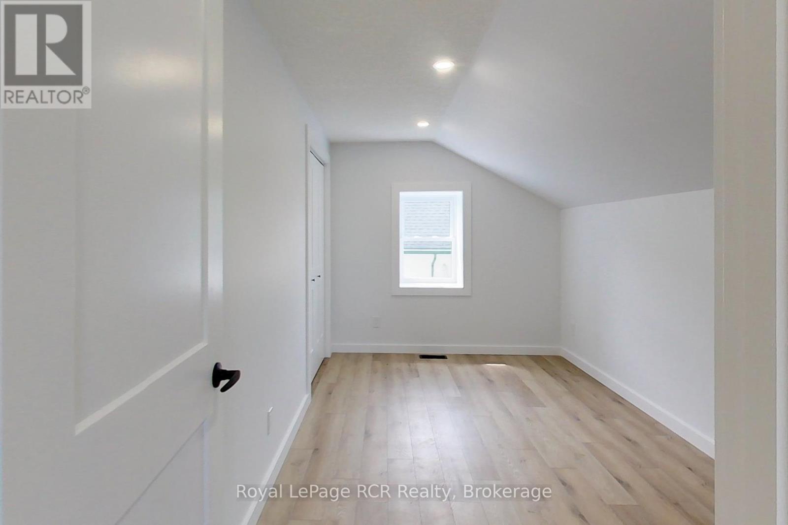 563 7th Avenue, Hanover, Ontario  N4N 2J8 - Photo 38 - X13168418