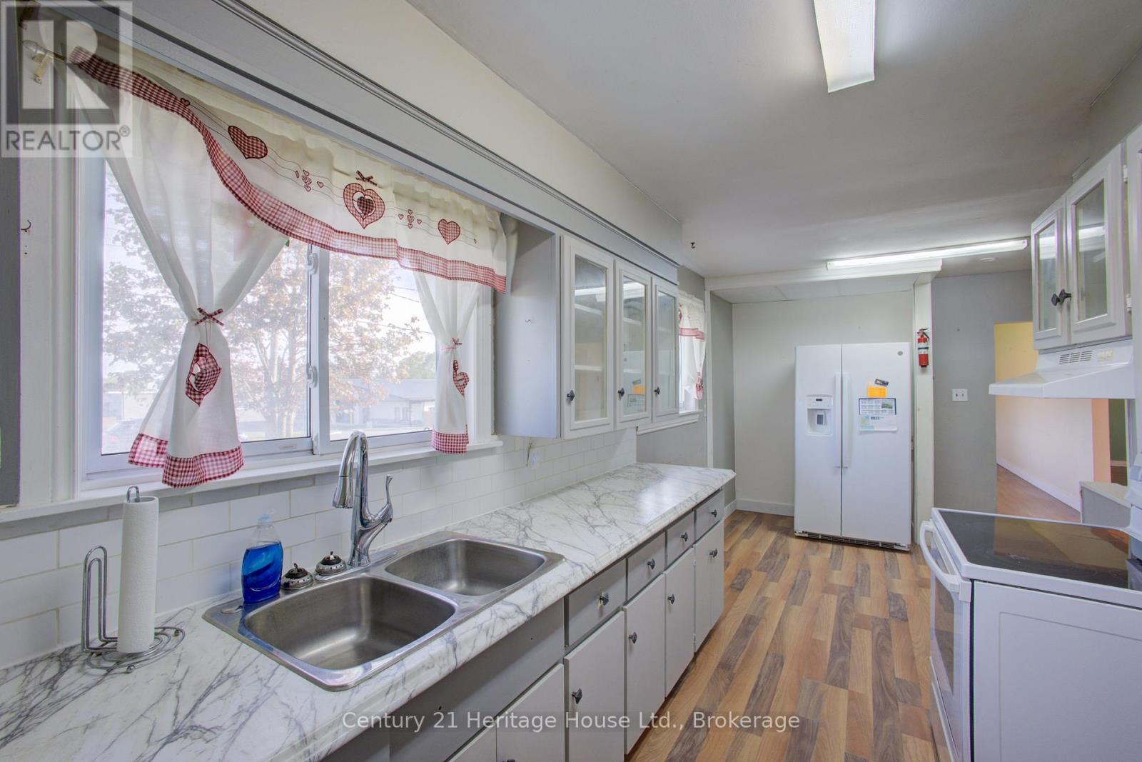 462 Durham Road W, West Grey, Ontario  N0G 1R0 - Photo 17 - X13168604
