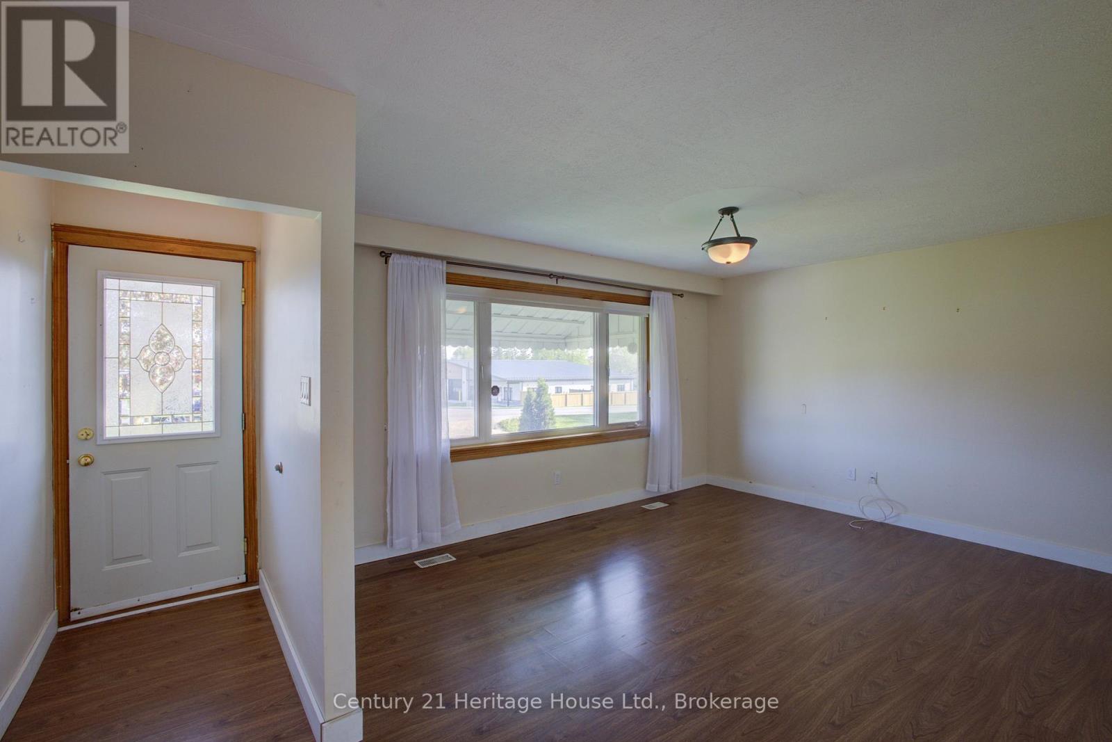 462 Durham Road W, West Grey, Ontario  N0G 1R0 - Photo 5 - X13168604
