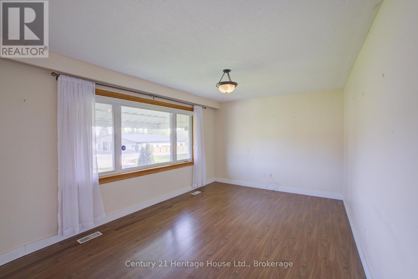 462 Durham Road W, West Grey, Ontario  N0G 1R0 - Photo 6 - X13168604