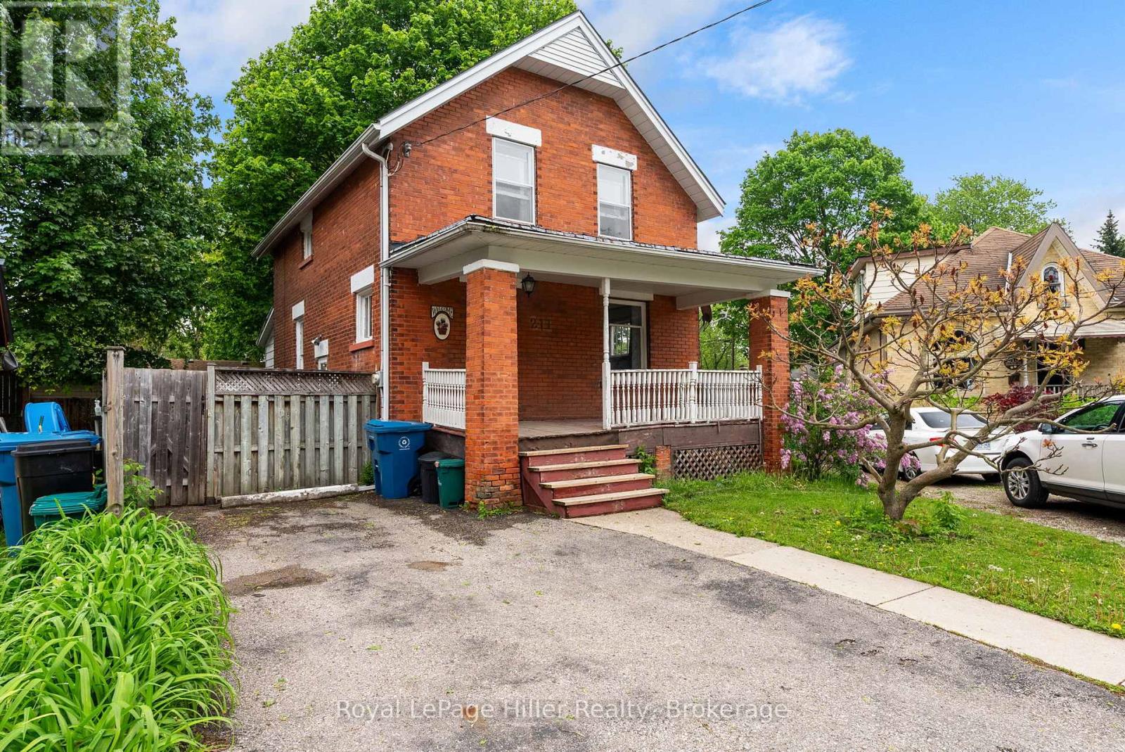 211 Nelson Street, Stratford, Ontario  N5A 2K4 - Photo 2 - X13168888