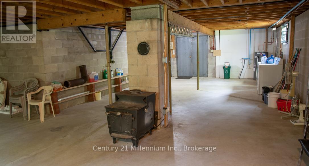 569025 6 Side Road, Blue Mountains, Ontario  N0H 2E0 - Photo 17 - X13169262
