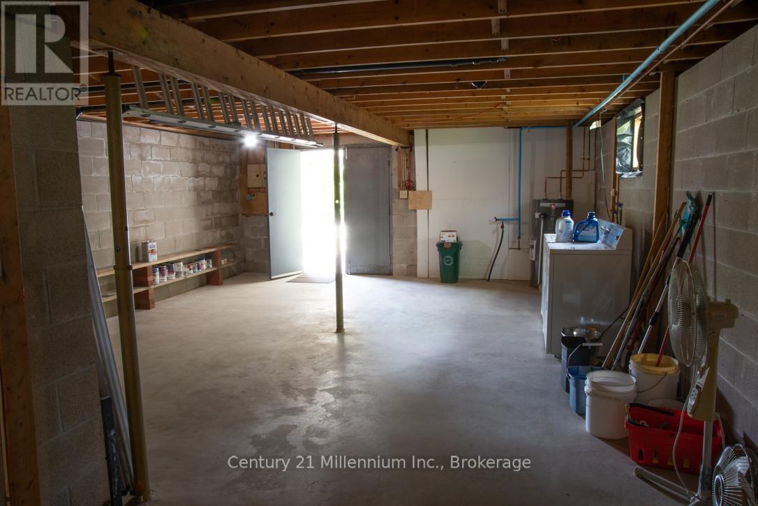 569025 6 Side Road, Blue Mountains, Ontario  N0H 2E0 - Photo 18 - X13169262