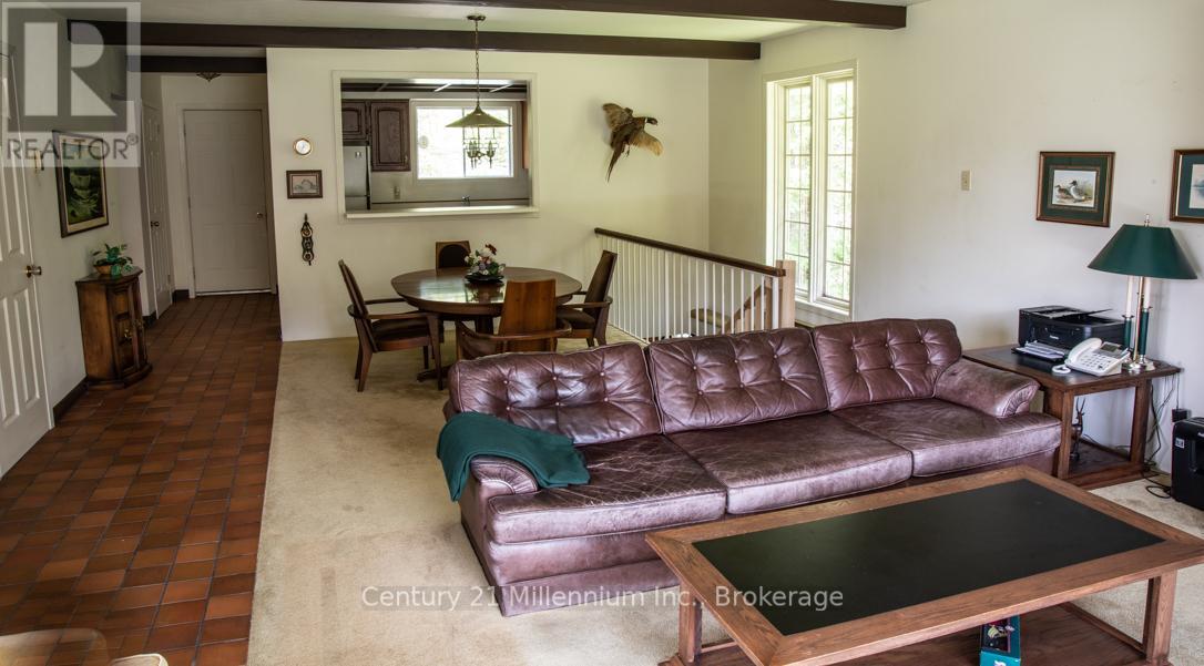 569025 6 Side Road, Blue Mountains, Ontario  N0H 2E0 - Photo 6 - X13169262