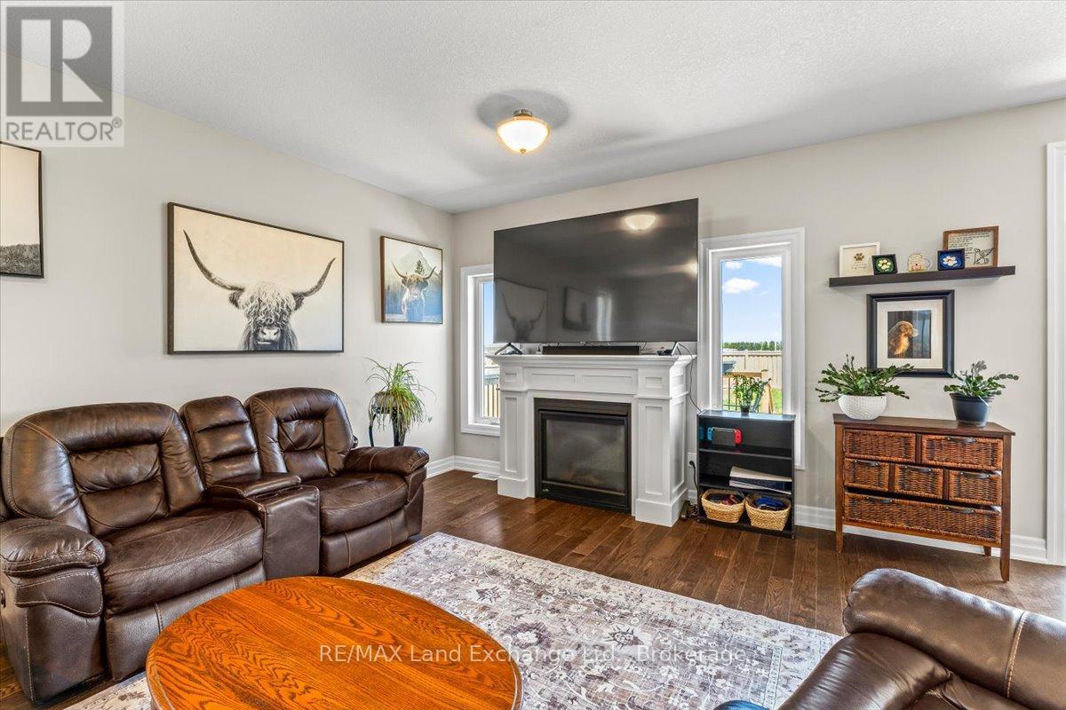 395 Mary Rose Avenue, Saugeen Shores, Ontario  N0H 2C3 - Photo 4 - X13169272
