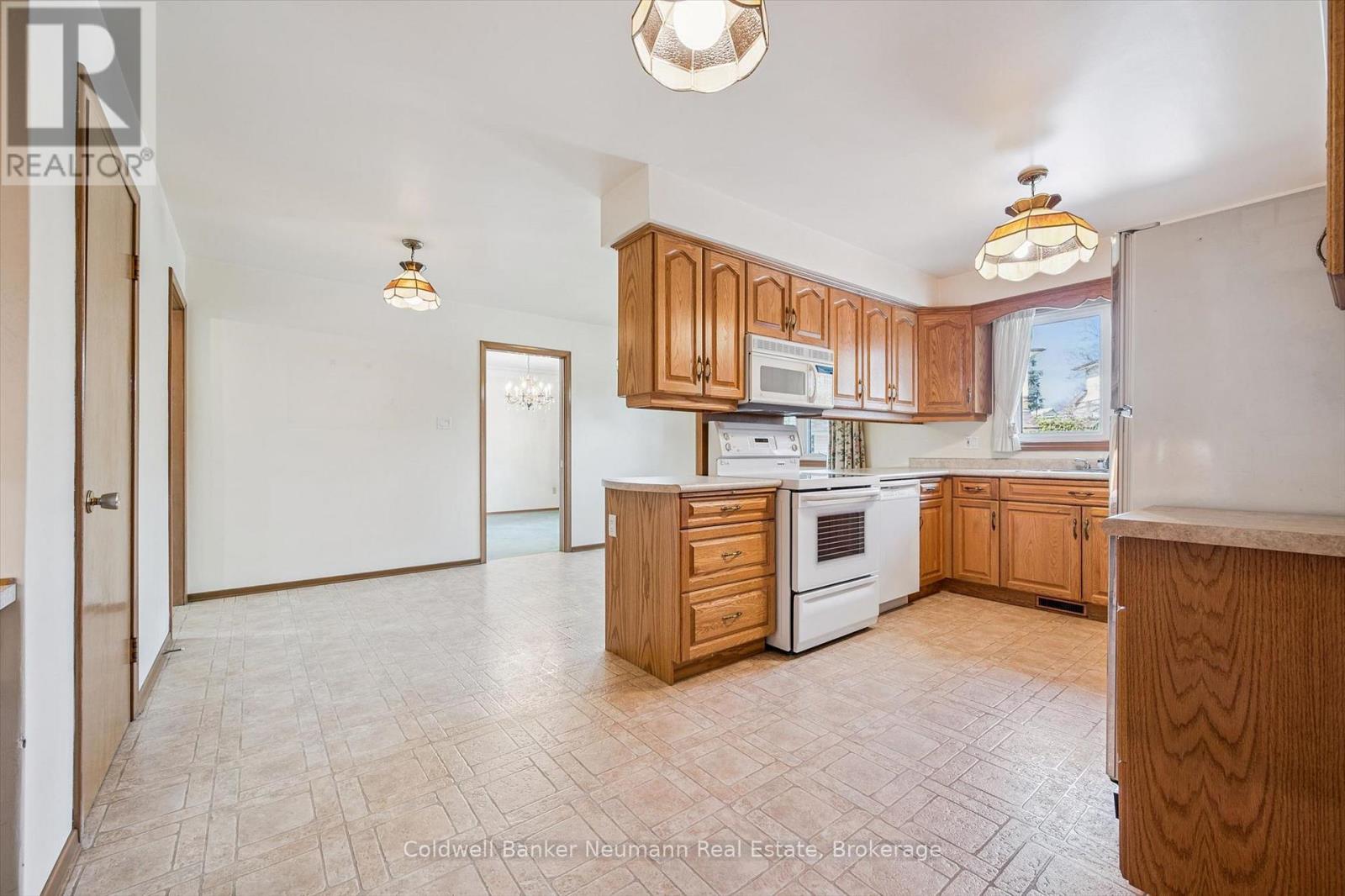 18 Carmine Place, Guelph, Ontario  N1E 3V1 - Photo 14 - X13169420