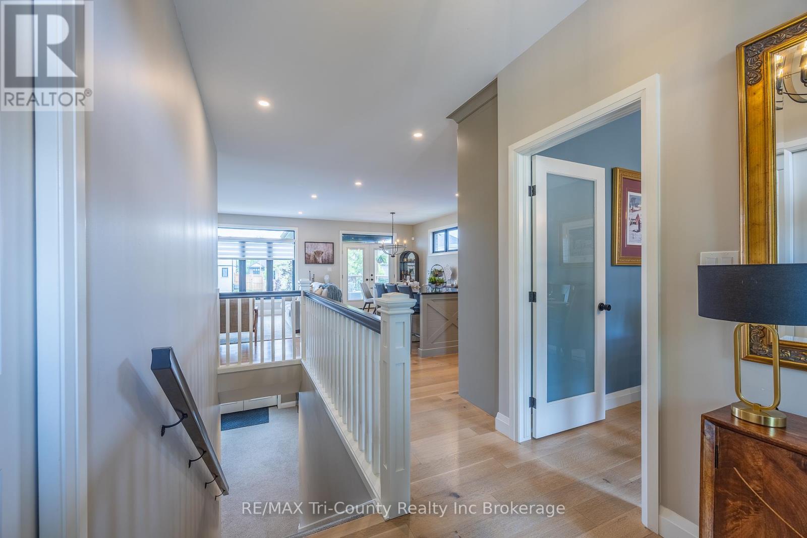 18 Belmont Avenue, Tillsonburg, Ontario  N4G 5W5 - Photo 3 - X13169684