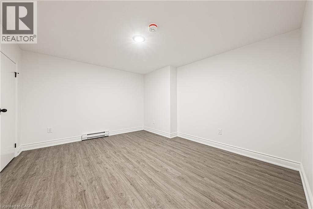 1127 Main Street E, Hamilton, Ontario  L8M 1P2 - Photo 18 - 40833175