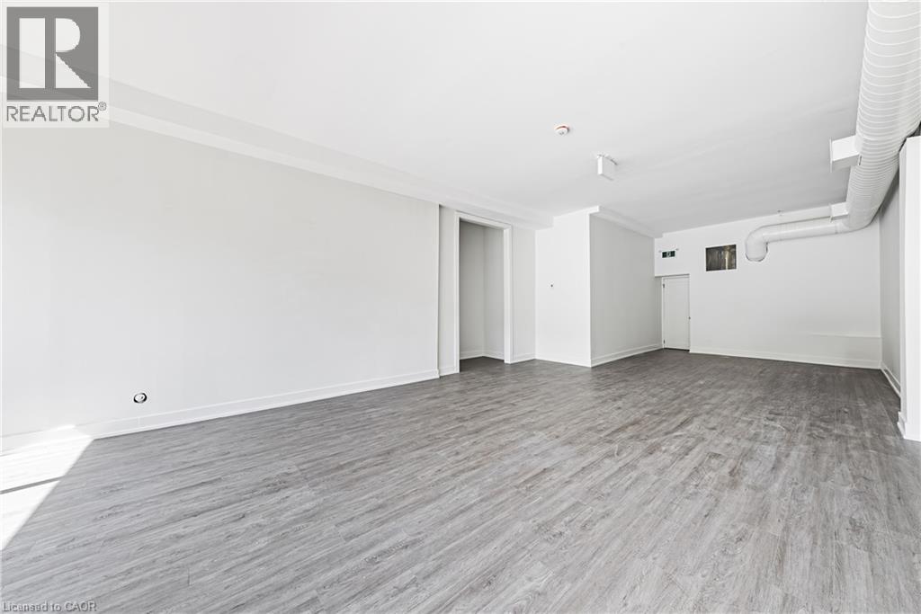 1127 Main Street E, Hamilton, Ontario  L8M 1P2 - Photo 4 - 40833175