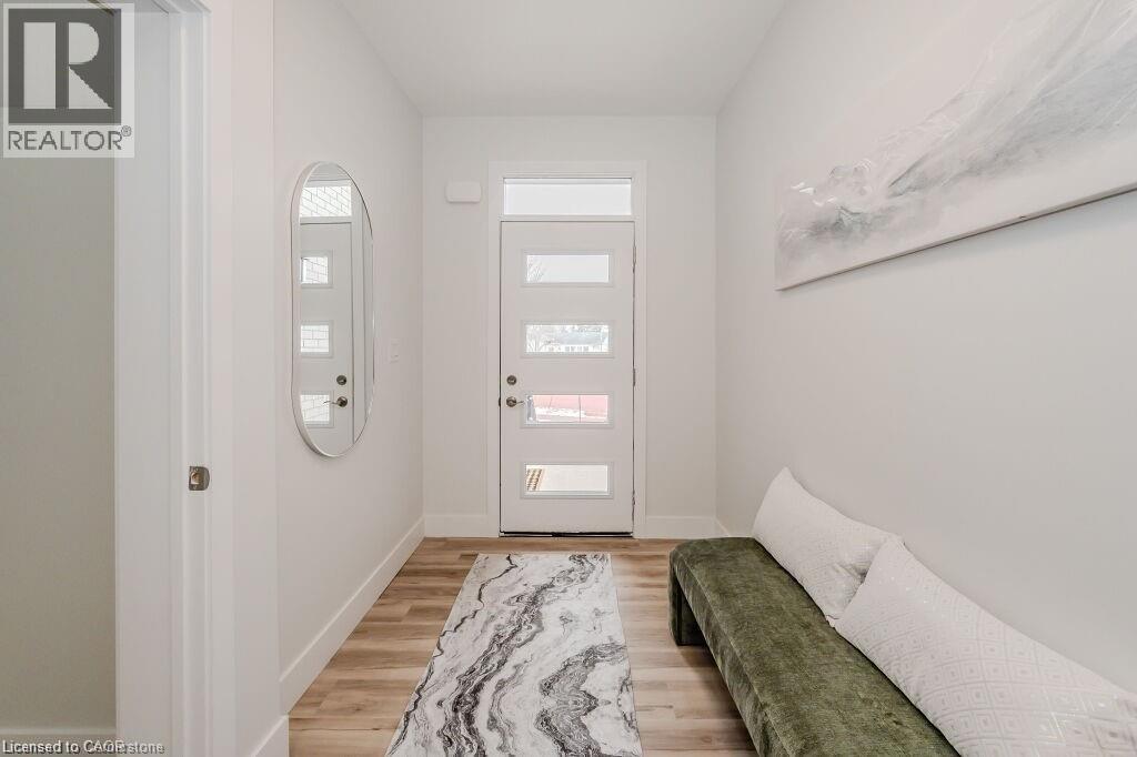 498 Karn Street, Kitchener, Ontario  N2M 2C1 - Photo 3 - 40832564