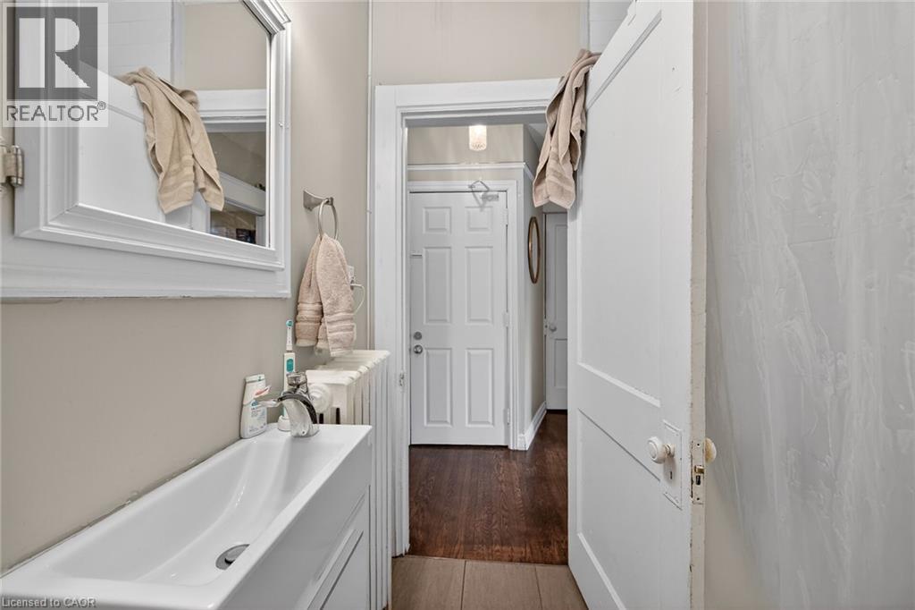 227 Sherman Avenue S, Hamilton, Ontario  L8M 2R2 - Photo 28 - 40833032