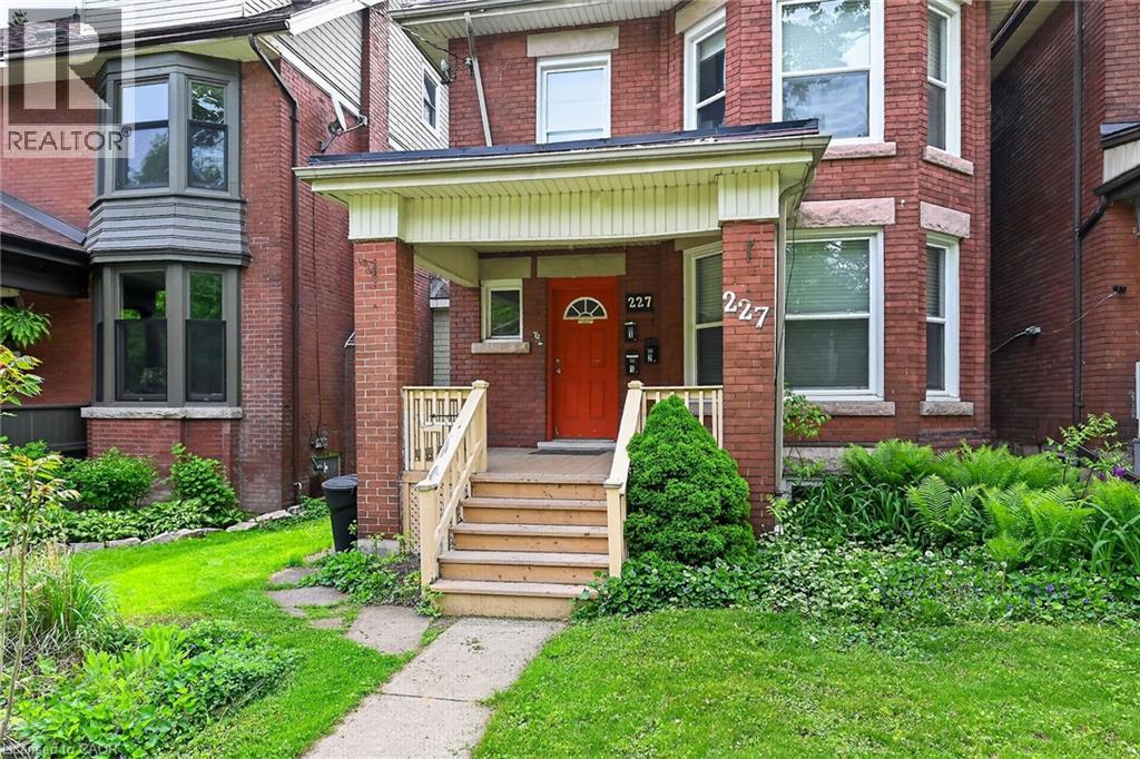 227 Sherman Avenue S, Hamilton, Ontario  L8M 2R2 - Photo 3 - 40833032