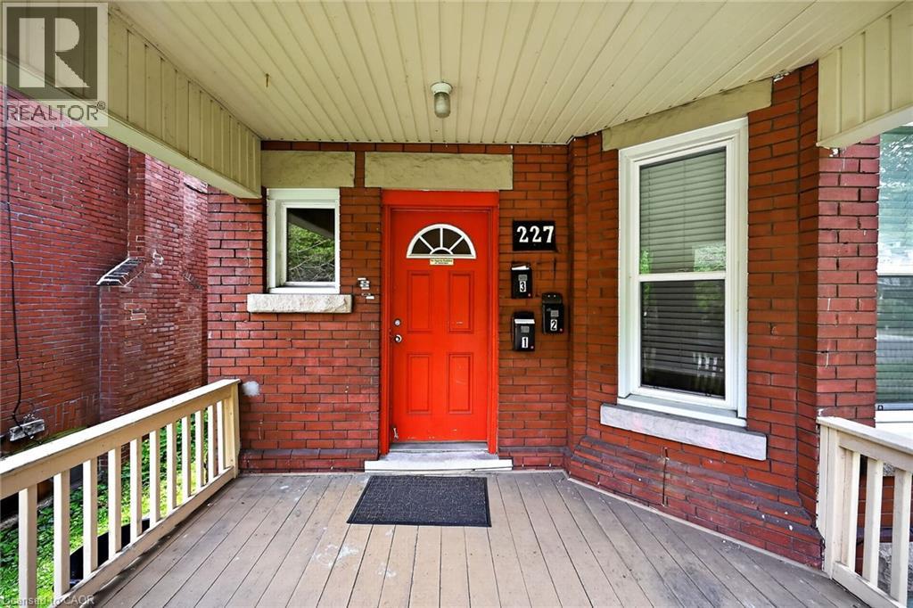 227 Sherman Avenue S, Hamilton, Ontario  L8M 2R2 - Photo 4 - 40833032