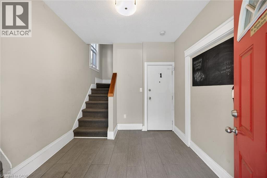 227 Sherman Avenue S, Hamilton, Ontario  L8M 2R2 - Photo 5 - 40833032
