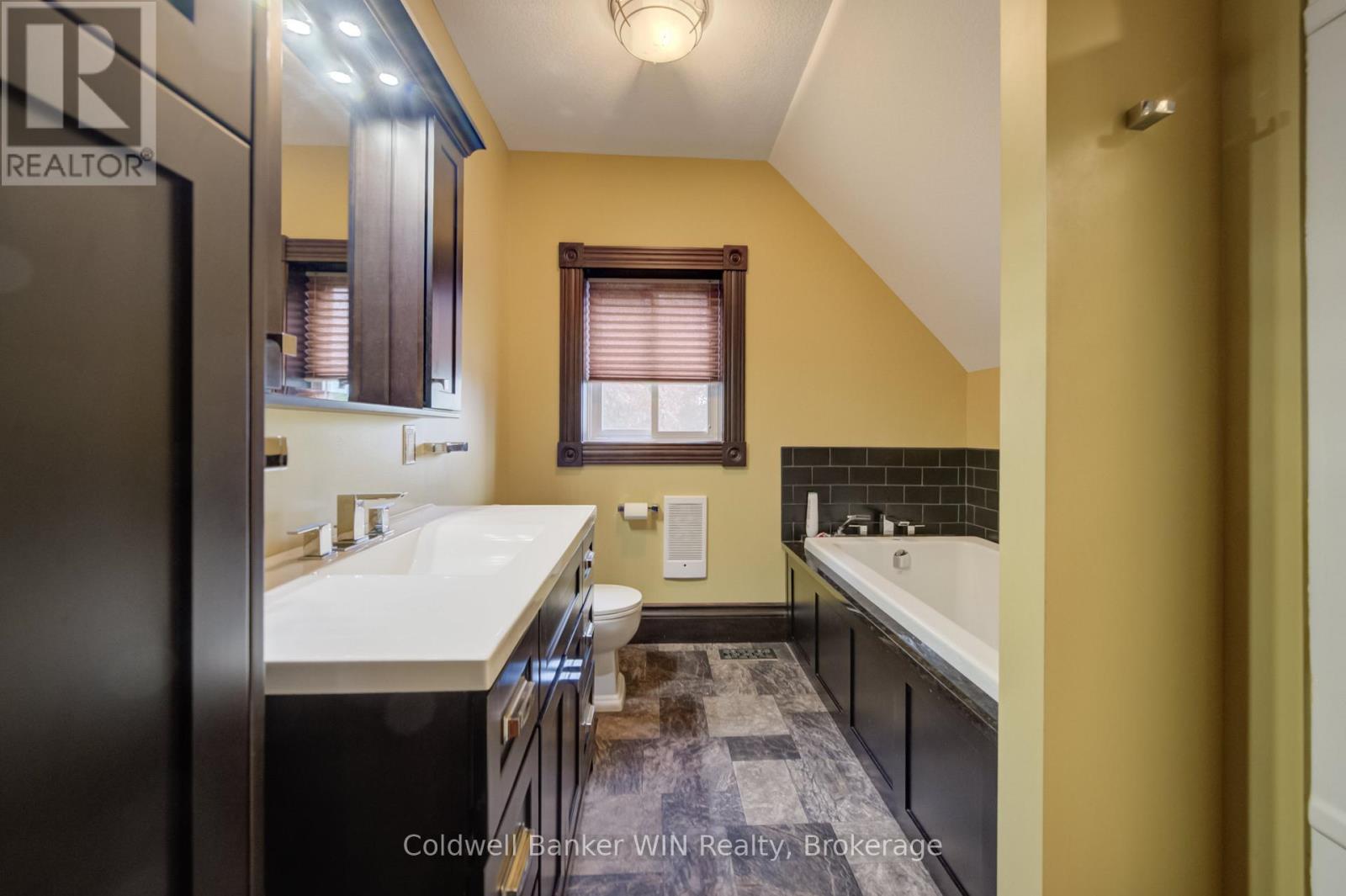 310 Main Street W, Minto, Ontario  N0G 2P0 - Photo 29 - X13170628